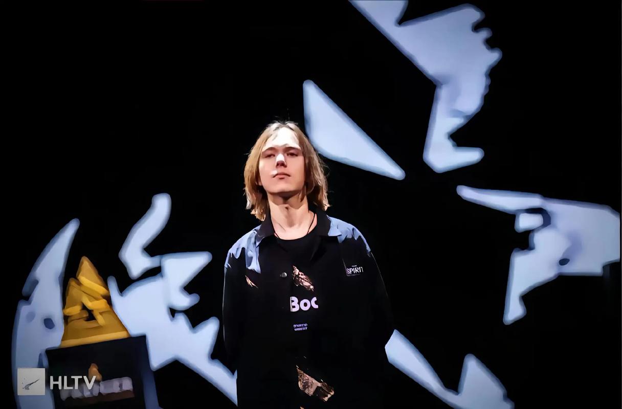 LPL第五周最佳阵容：Qingtian、JackeyLove携手LNG中野辅三人组